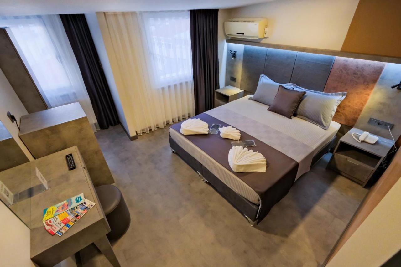 The Queen Hotel Istanbul Exterior photo